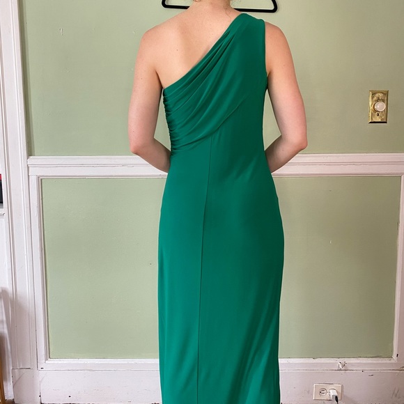 Emerald green formal dress - Picture 2 of 7